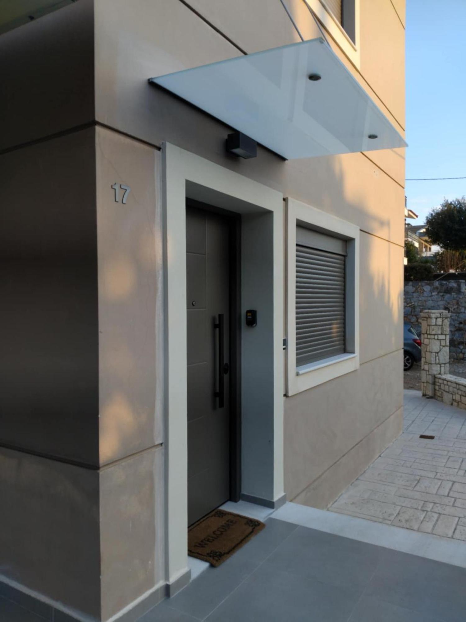 Simple, Calm And Luxurious Daire Kalamata Dış mekan fotoğraf